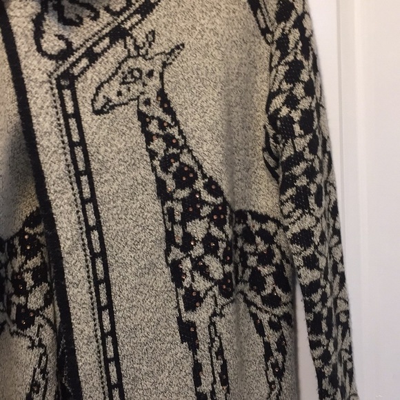 Giraffe sweater Size M - Picture 3 of 8
